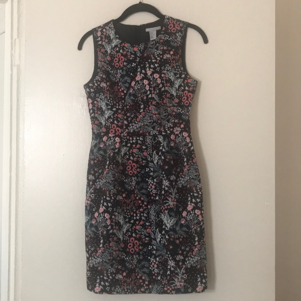 Sleeveless dress